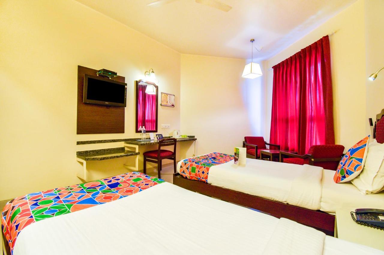 Hotel Ashish Plaza Пуне Екстер'єр фото