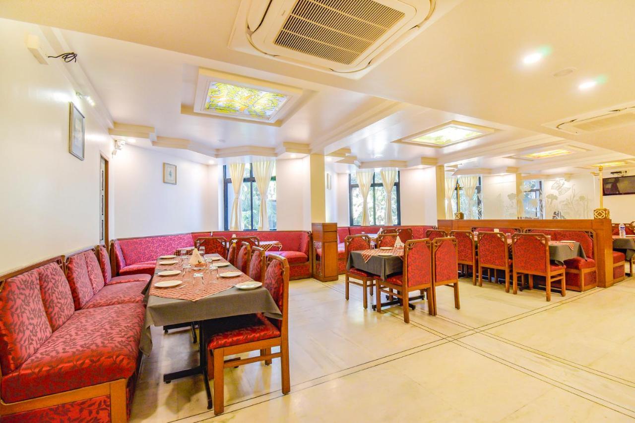 Hotel Ashish Plaza Пуне Екстер'єр фото