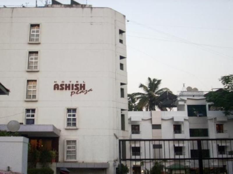 Hotel Ashish Plaza Пуне Екстер'єр фото